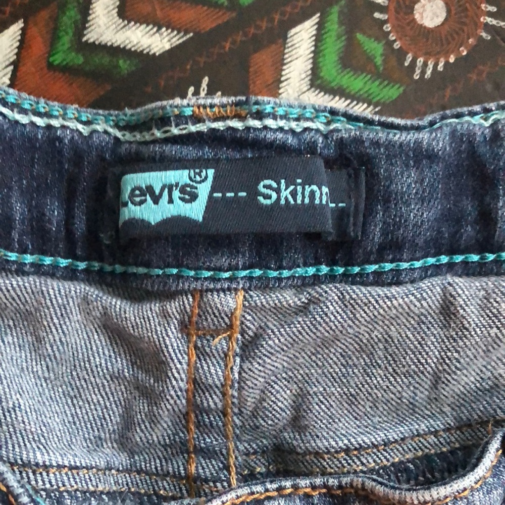 Levi’s skinny adjustable waist size 16 kids jeans vintage in good shape too